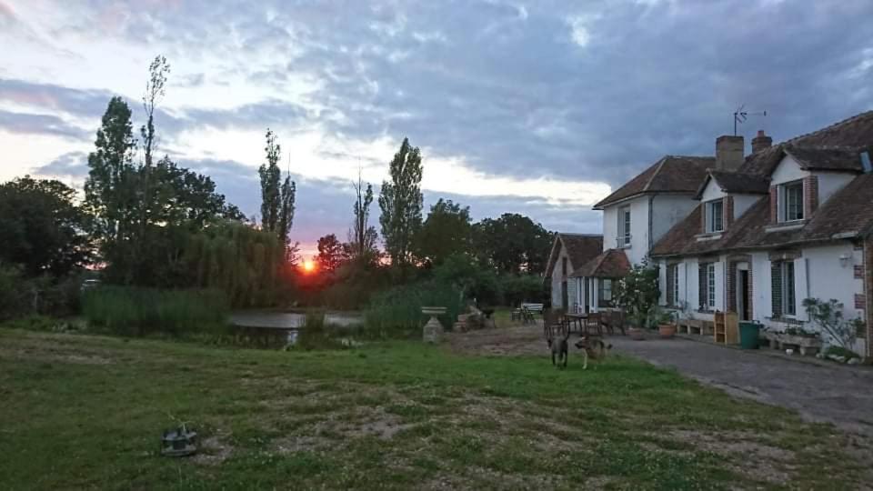 Chambre A La Ferme Saint-Martin-des-Champs  Exterior foto